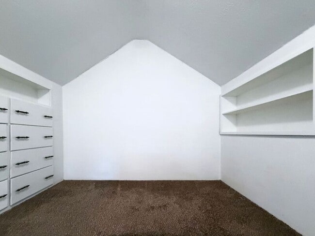 Building Photo - 3511 Willamette St