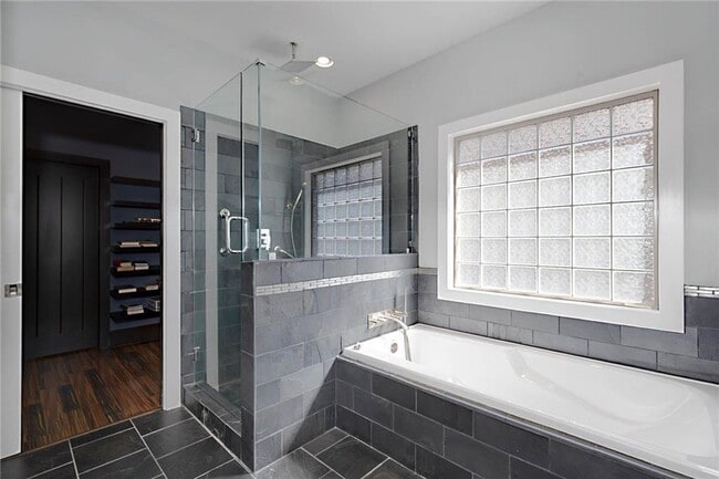 Building Photo - 2583 Mimms Ln