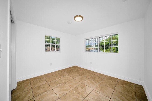 Building Photo - 2125 NW 91st St