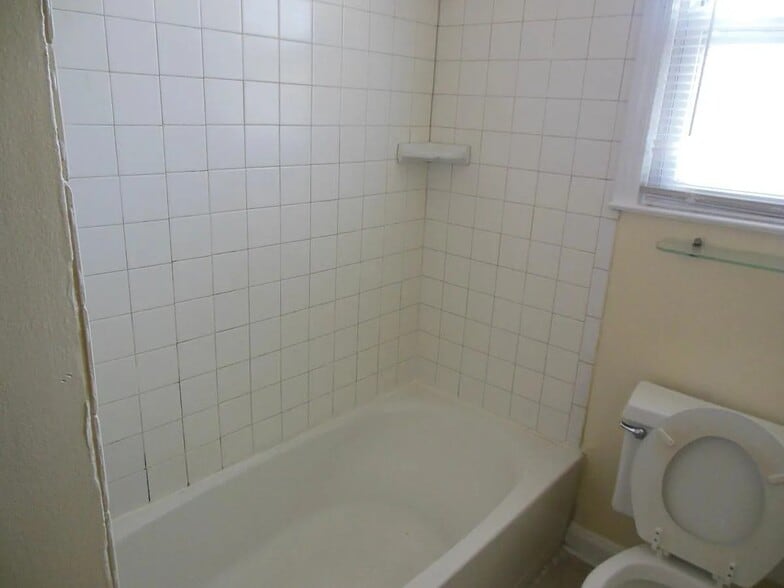 Bathroom - 3602 Rose Dr