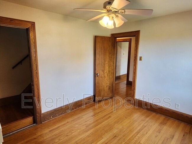 Building Photo - 120 68th Pl