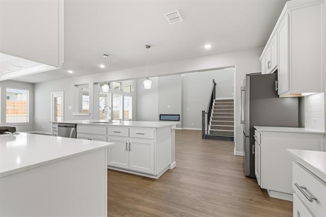 Building Photo - 1720 Foxtail Dr