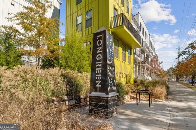 Building Photo - 1272 Longreen Ter NW