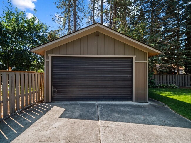Building Photo - 5315 W Conestoga Ave