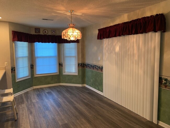 Building Photo - Three Bedroom, 2 Bath Home in Longs. Available Soon! Carolina Room, Enclosed Patio, Two Car Garag...