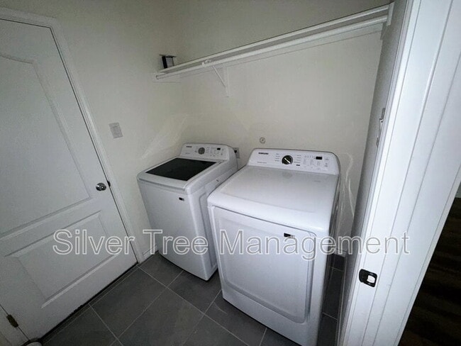 Building Photo - 117 Wild Onion Ln