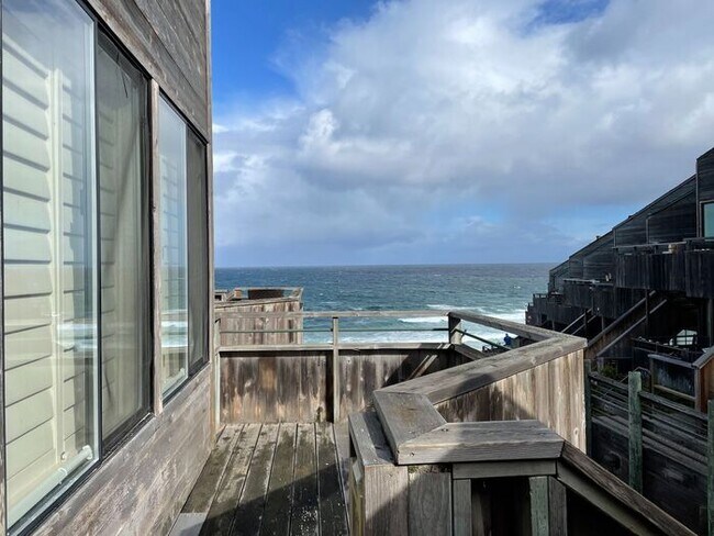 Building Photo - 1 Surf Way