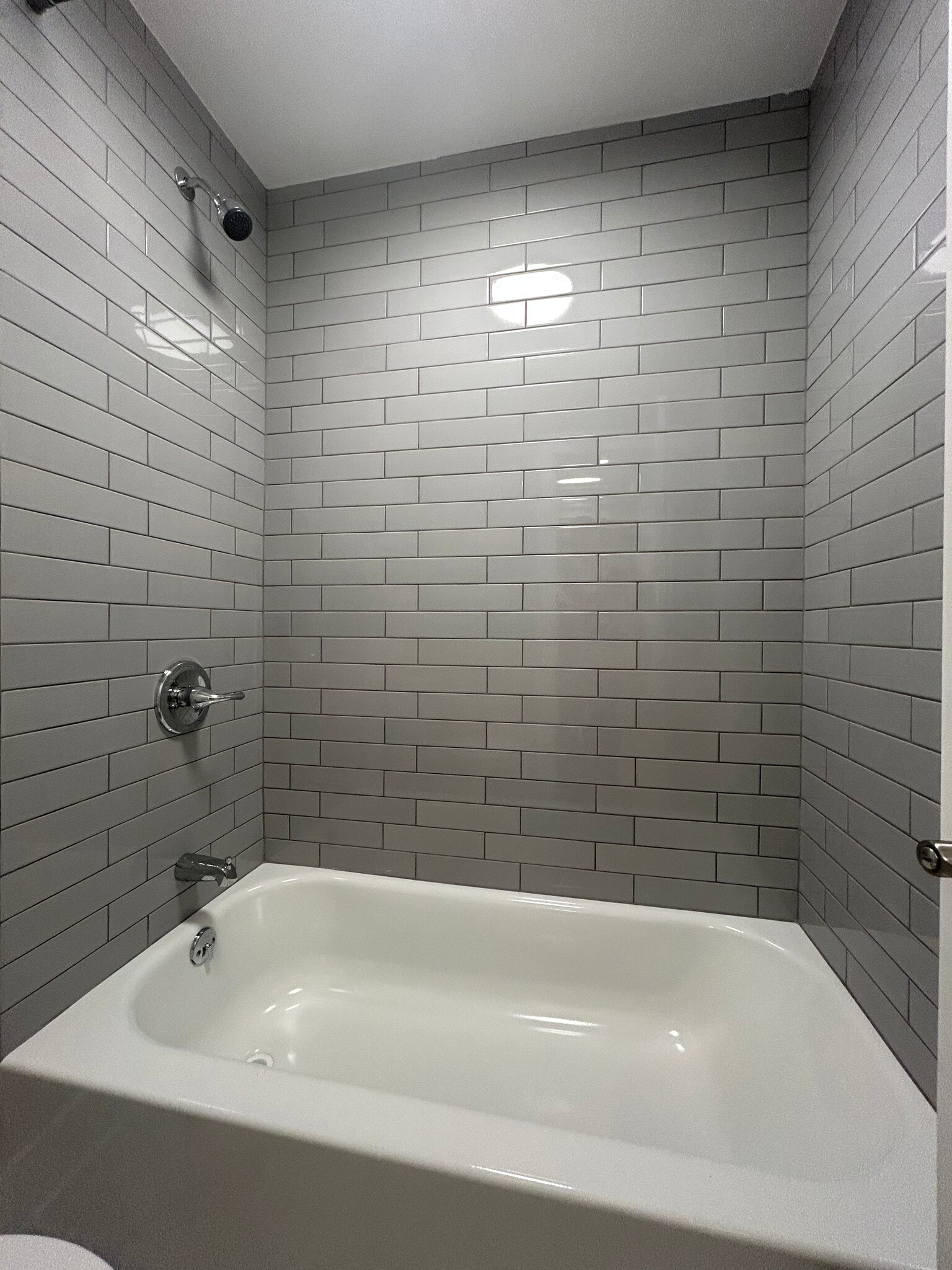 Building Photo - 1214 N La Salle Dr