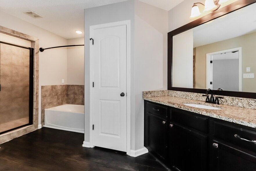 Building Photo - 9466 Darren Cir S