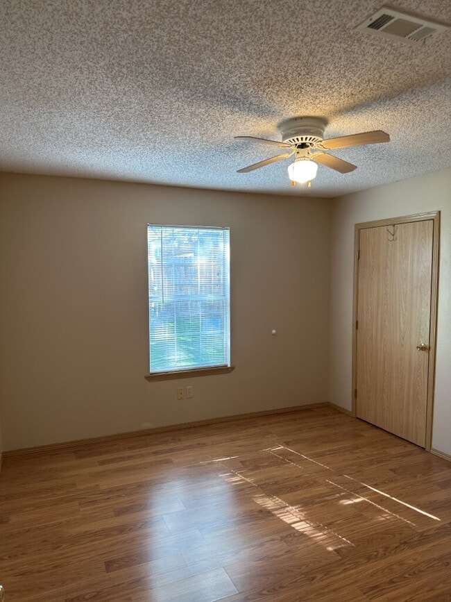 Building Photo - 1510 N Bernice Dr