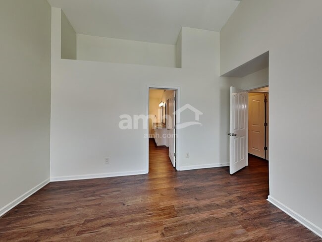 Building Photo - 4732 Sunburst Ln