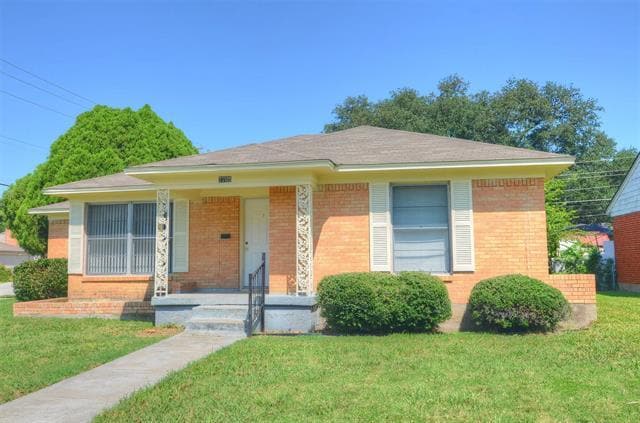 Primary Photo - 2705 Crest Ridge Dr