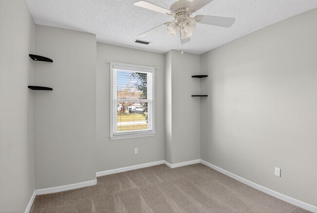 Building Photo - 3BR House in Jacksonville