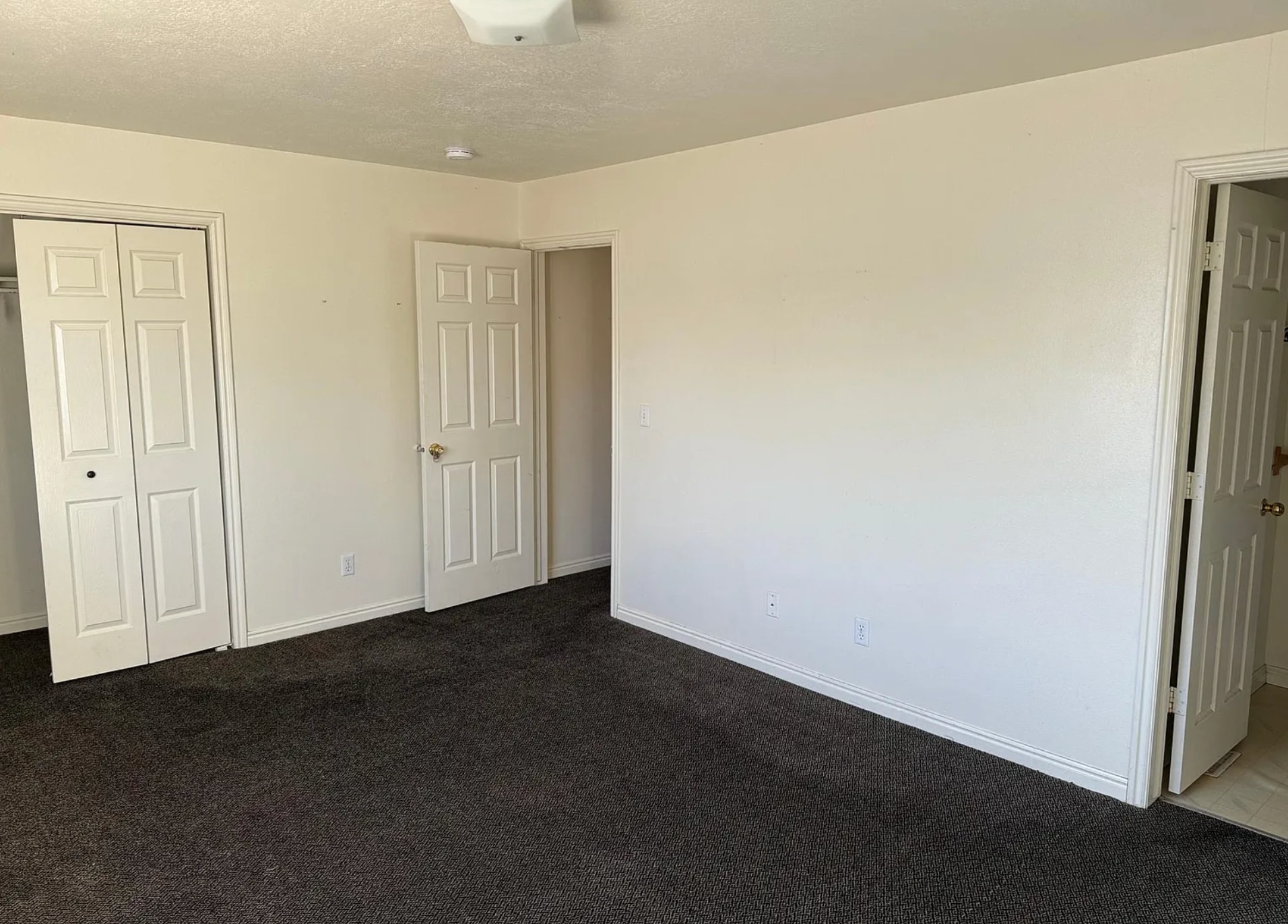 Building Photo - 1393 N 260 W
