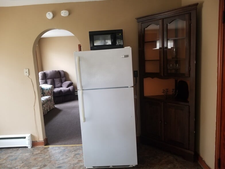 Building Photo - 211 US-46