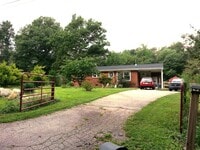 Building Photo - 1608 Riverview Rd