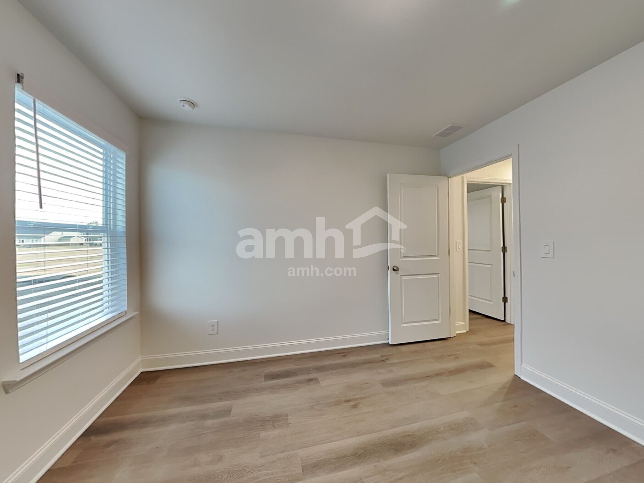 Building Photo - 314 Golucke Way