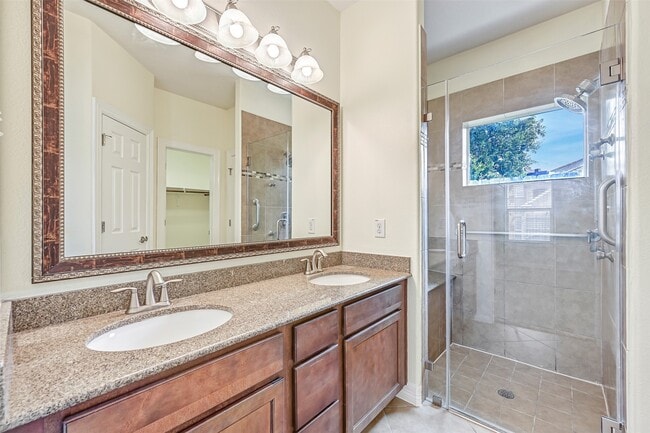 Building Photo - 3400 Volterra Cir