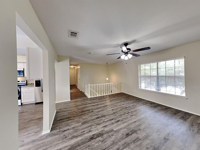 Building Photo - 15003 Cypress Falls Dr