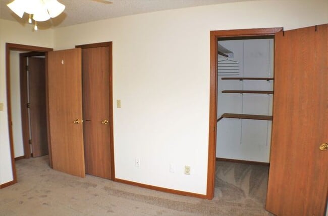 Building Photo - $1,450 | 3 Bedroom, 2.5 Bathroom Town Home...