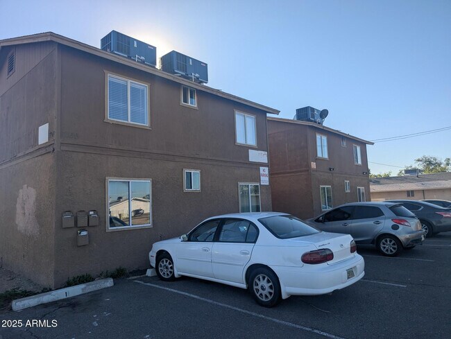 Building Photo - 7160 N 53rd Ave