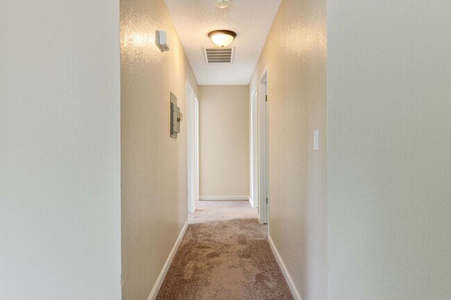 Building Photo - 3521 Akeby Dr