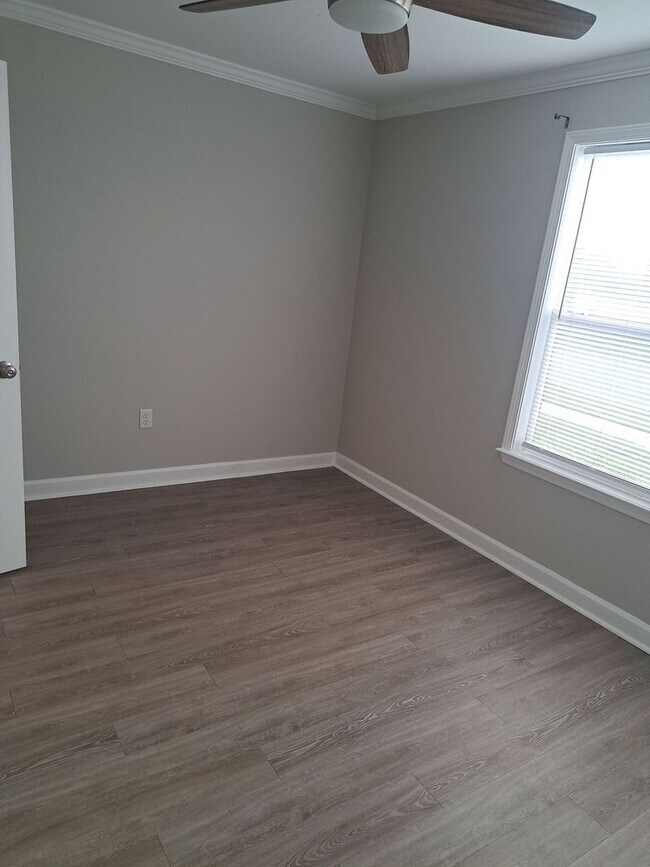 Building Photo - 7325 Claudia's Way