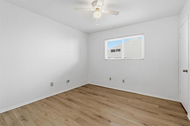 Building Photo - 7717 Elderberry Dr