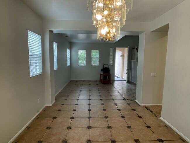 Building Photo - 1974 Arroyo Viejo Dr