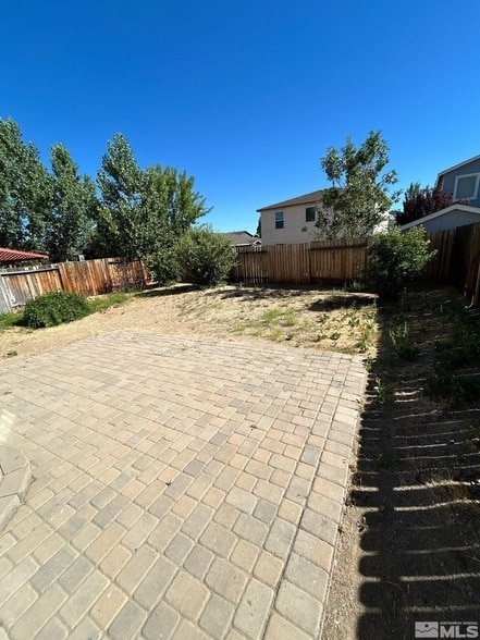 Building Photo - 8930 Silverkist Dr