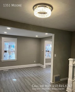 Building Photo - Three Bedroom Home For Rent!