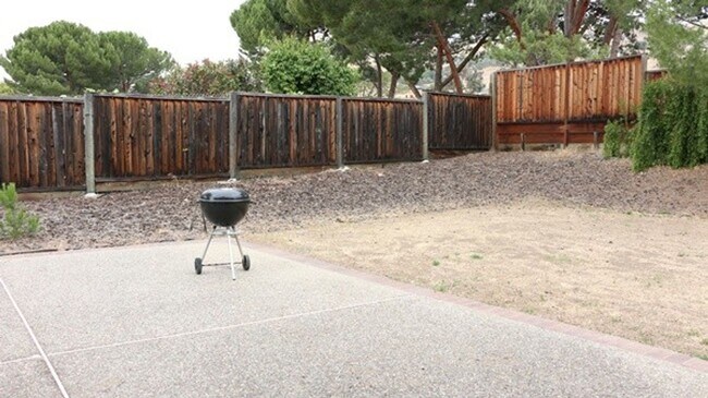 Building Photo - Excellent 3 Bed 2 Bath Home!
