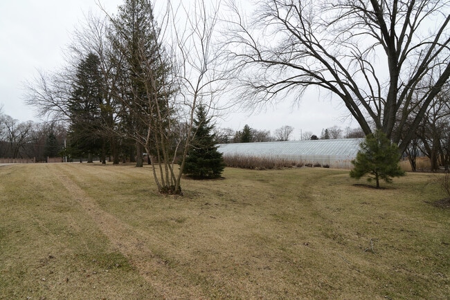 Building Photo - 1070 Center Dr