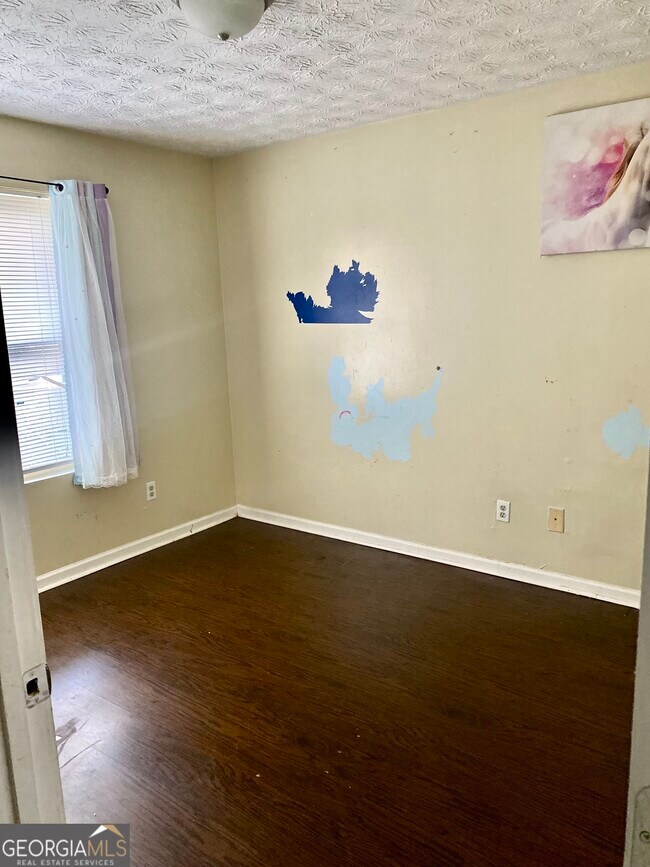Building Photo - 8101 Fairington Ridge Cir