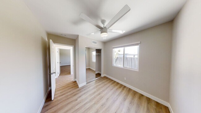 Building Photo - Newly Renovated, 7 BD 4 BR, Close to Campus!