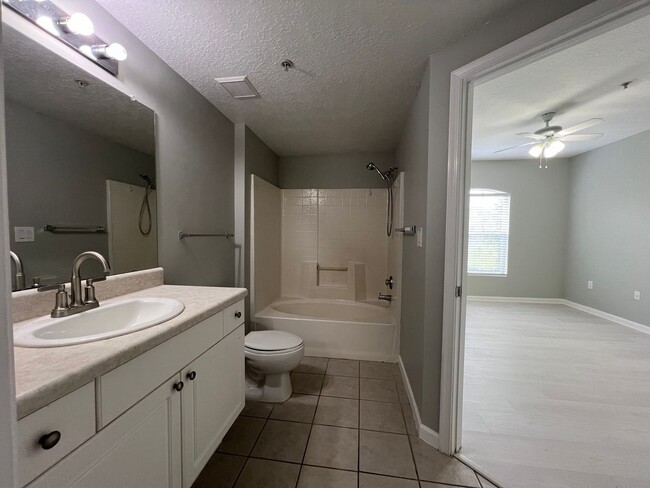 Building Photo - Fairways Condo in Vero Beach