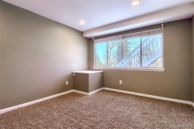 Building Photo - 16229 Hedgeway Dr