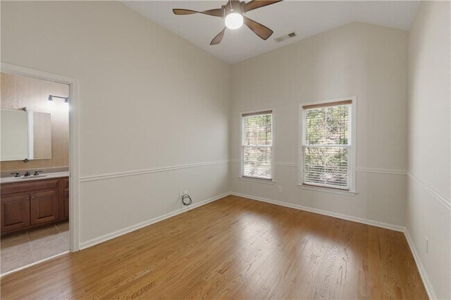 Building Photo - 6421 Crown Forest Ct