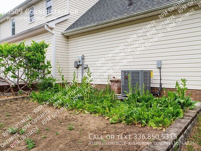 Building Photo - 5509 Cornerstaff Dr