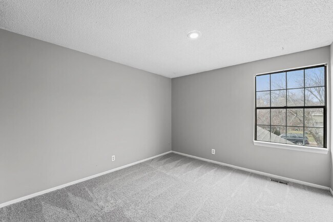 Building Photo - " Renovated 3-Bed, 2.5 Bath in Olathe - Available Now!"  1st month's rent is FREE!*