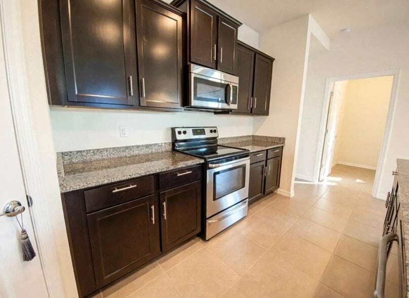 Building Photo - 17589 Garsalaso Cir
