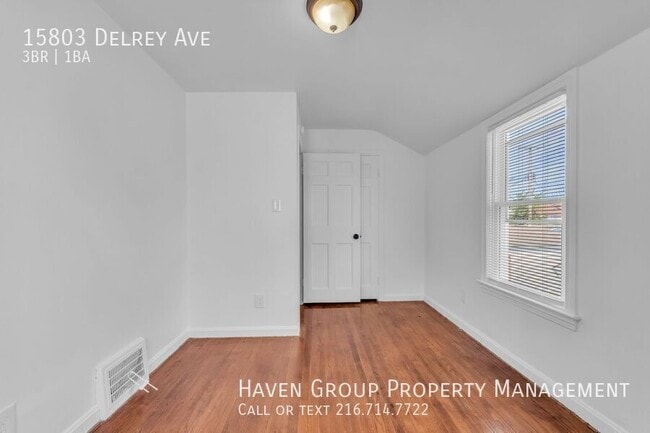Building Photo - 15803 Delrey Ave
