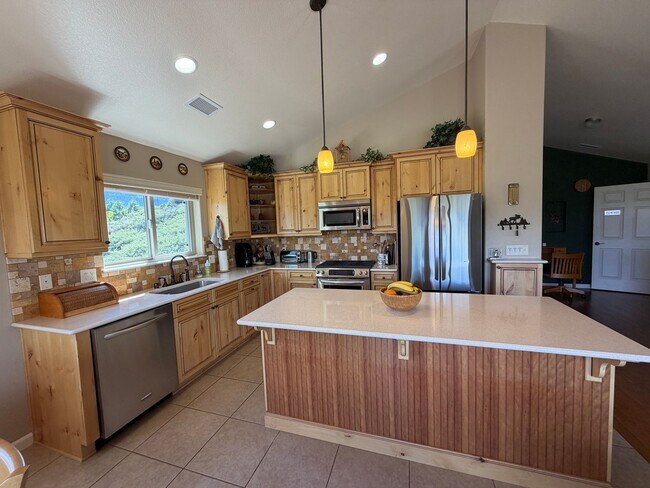 Building Photo - 799 Lookout Point Cir