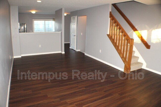 Building Photo - 6522 Crab Apple Dr