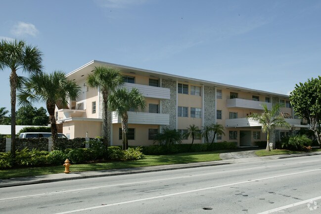 Building Photo - 6250 Bird Rd