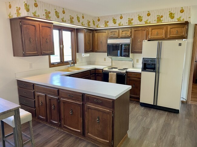 Building Photo - 3604 W Country Club Ln