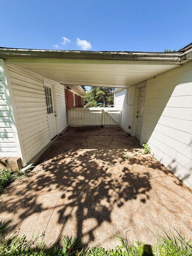 Building Photo - 1534 Rabe Dr