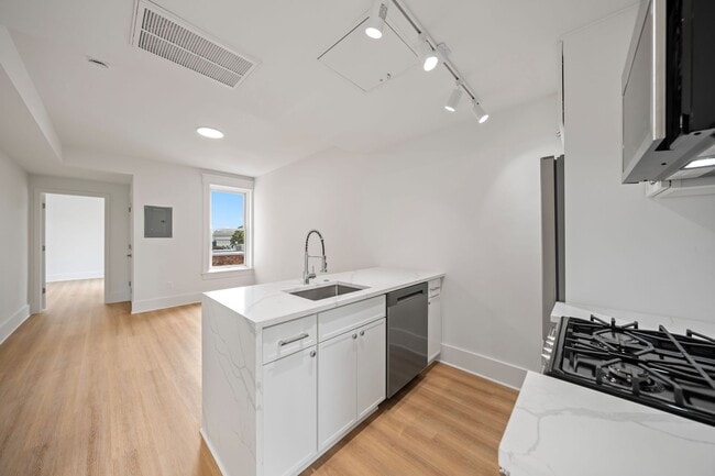 Building Photo - Brand-New Luxury Residences in the Heart of Historic Capitol Hill