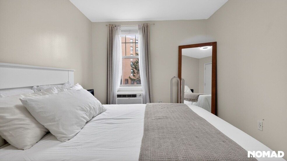 Building Photo - 1615 St Marks Ave