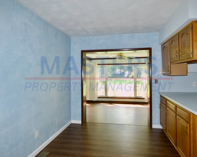 Building Photo - 10477 Mandell Rd